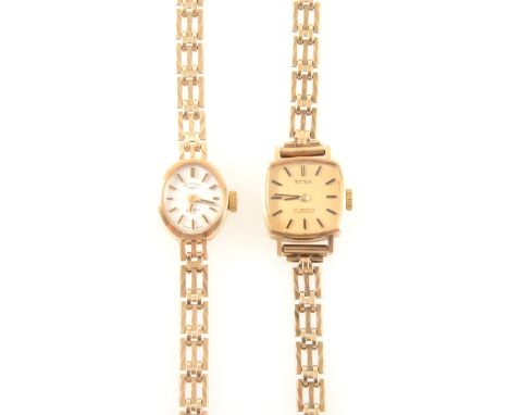 Titus - a lady's 9 carat yellow gold wrist watch, square gold-coloured baton dial in a 9 carat yellow gold 16mm square case, 