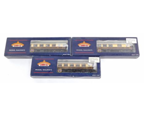 Bachmann Branchline coaches, comprising 39-290 BR mark I FP Pullman first, (with lighting), 39-310 BR mark I SP parlour secon
