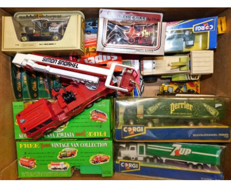 Corgi, Lledo and Matchbox die cast vehicles, including Matchbox K39 snorkel fire engine, Corgi 7UP Scammel truck, 1912 Ford m