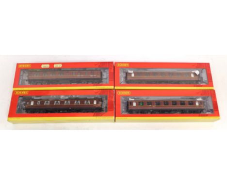 Hornby OO gauge coaches, comprising two R4235C BR (xLMS) corridor 3rd class coaches, M1741M and R4234A BR (xLMS) corridor fir