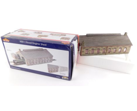 Bachmann Branchline OO gauge Scenecraft NER Two Road Engine Shed, 44-062Z.