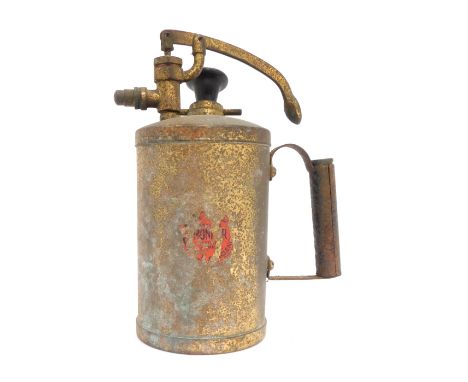 A vintage pressurised oil can, in gilt casing with partial rubbed stamp, 24cm high.