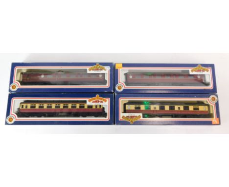 Bachmann Branchline OO gauge coaches, comprising 34-401, 59ft 6 inch Thompson composite coach maroon British Rail 34426 63ft 
