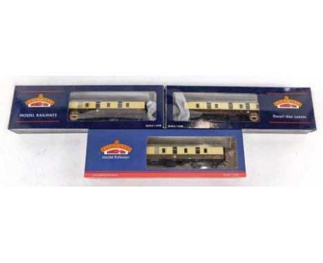 Bachmann Branchline OO gauge coaches, comprising 39179 BR mark I full brake BG WR chocolate and cream, 39179A BR mark I full 