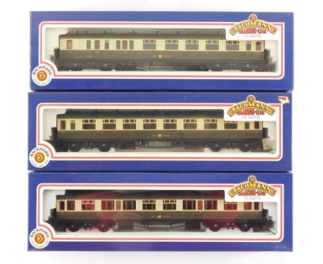 Bachmann Branchline OO gauge coaches, comprising 34-050 Collett 64 3rd chocolate and cream Great Western, 34-125 Collett 60ft