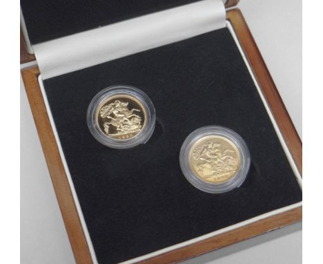 THE QUEEN ELIZABETH II FIRST HALF SOVEREIGNS PAIR DATED 1980 AND 1982. In presentation box with Certificate of Authenticity a