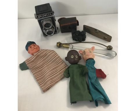 A small collection of mixed vintage items. To include a small leather cased Sida camera, Parry &amp; Bott boat shaped level a