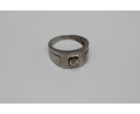 An 18ct white gold diamond solitaire ring, 7.7g