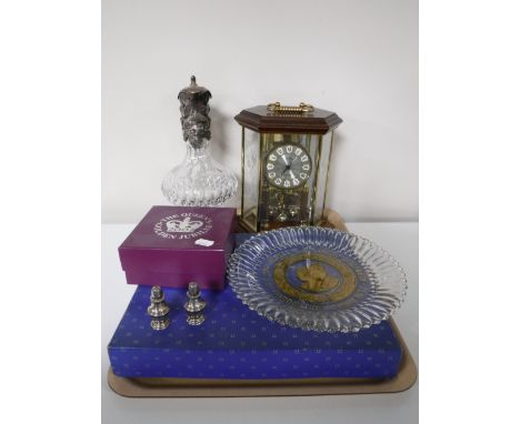 A tray containing a boxed Rodd cutlery set together with a George VI coronation plate, plated and glass claret jug, Kundo man