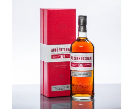 AUCHENTOSHAN 1988 AGED 20 YEARS
Single Malt Scotch Whisky. Limited edition. Celebrating the town of Clydebank's 125th anniver