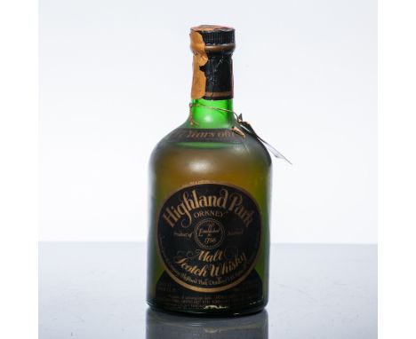 HIGHLAND PARK 17 YEARS OLD
Orkney Malt Scotch Whisky. Distilled in 1958; bottled in 1975. 
75cl. 43% vol. 