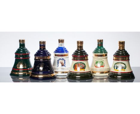 BELL'S 1990 CHRISTMAS
Blended Scotch Whisky in Wade decanter. 70 cl, 40% volume. In tube.
BELL'S 1991 CHRISTMAS
Blended Scotc