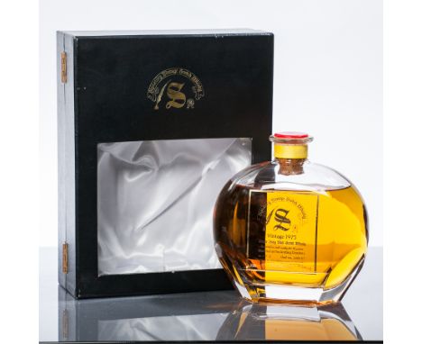 ARDBEG 1975 SIGNATORY - 18 YEARS OLD
Single Islay Malt Scotch Whisky. Distilled on 5th June 1975. Cask nos. 2464-2467, 70cl. 