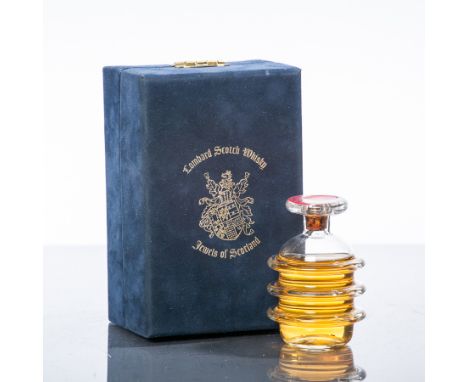 LOMBARD 25 YEAR OLD JEWELS OF SCOTLAND
Single Malt Scotch Whisky, free-blown glass decanter50ml, 43% volume, in presentation 
