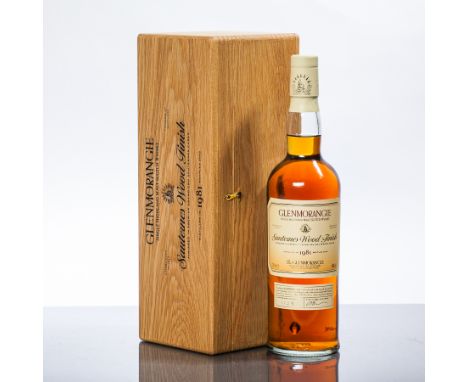 GLENMORANGIE SAUTERNES WOOD FINISH 1981
Highland Single Malt Scotch Whisky. Finished for two years in Premier Grand Cru Saute