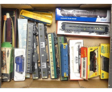 Collection of HO gauge to include Lima BR D6524 diesel locomotive, Fleishmann 1315 steam locomotive, Gutzold BN150 diesel loc
