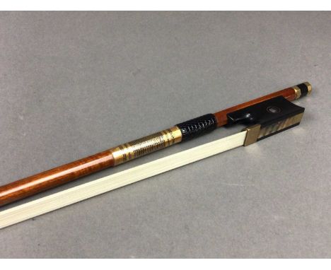 CHINESE GOLD MOUNTED VIOLIN BOW BY GELG OF BEIJING,with abalone to slider, 74.5cm long