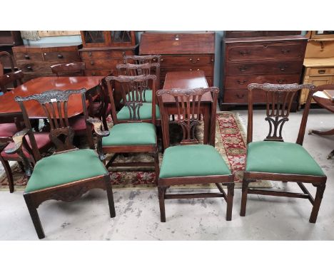 A set of 6 (5 + 1) Georgian Chippendale style dining chairs with acanthus carved decoration, pierced vase splats, drop in sea