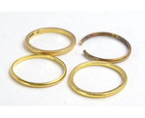 Various thin 22ct gold wedding bands, one (AF), 6.6g.