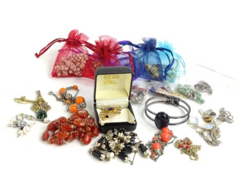 Various costume jewellery and effects,  to include orange agate stone necklace, 1920s style Art Deco jewellery, vintage and o