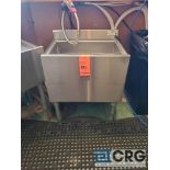 KROWNE m/n 18-24-CP stainless steel deep sink
