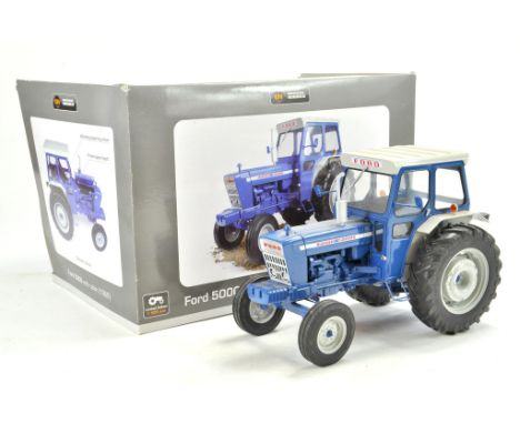 Universal Hobbies 1/16 Ford 5000 Tractor. In need of a clean and minor restoration. Inner box missing.