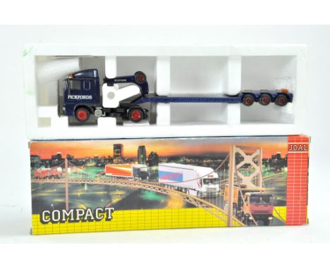 Code 3 Model Truck issue in 1/50 comprising Pickfords Low Loader Trailer. Excellent.
