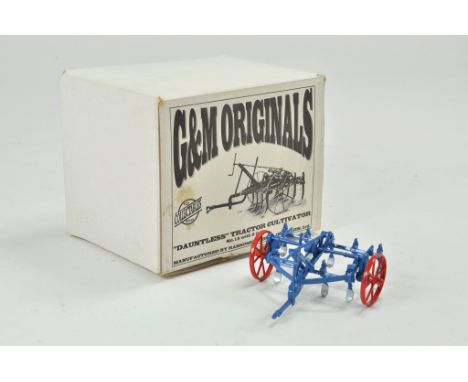 G&amp;M Originals 1/32 Farm Issue comprising Ransomes Dauntless Tractor Cultivator. Appears excellent, complete (with certifi
