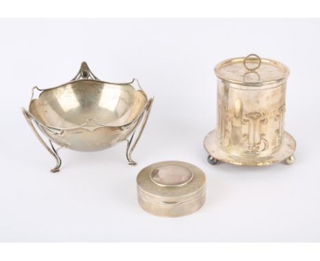 Art Nouveau silver bowl by Roberts & Belk, Sheffield 1904 9.3oz 290gm,18cm dia, circular engine turned trinket box, 5oz 153gm