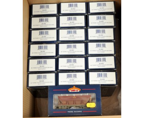 Bachmann group of EWS HEA Hopper Wagons. Conditions Near Mint to Mint in Excellent to Mint boxes.