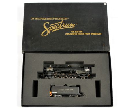 Bachmann Spectrum HO Gauge Ref 81607 Southern Pacific 4-8-2 USRA Light Mountain Class Steam Locomotive No. 4305. Condition is