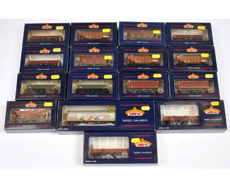 &nbsp;Bachmann mixed group of wagons to include Hoppers, Grain wagons, a VGA Van in RailFreight with Graffiti. Some weathered