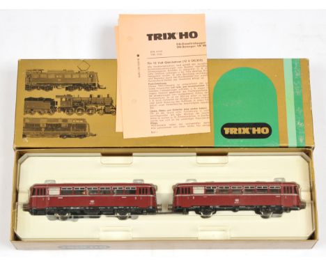 TRIX HO DB-Dieseltriebwagen VT 798 AND VS 998 Two rail. With spare parts, service leaflet and Quality Control slip. Condition