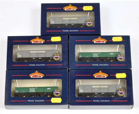 Bachmann Branch-line 2x PNA 38-095 and 3x ZKA 38-086: Conditions Near Mint to Mint, Boxes Mint.