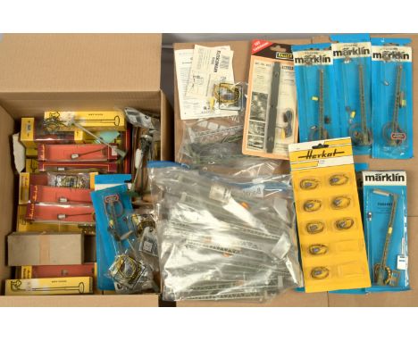 A mixed lot of Marklin, Herkat, Faller, Brawa &amp; Sommerfeldt accessories- A mixture of Street and Rail/Industrial yard lig