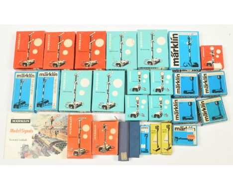 Assorted HO Signals - Marklin Boxed: A mix of Mechanical and Colour-Light signals, Catalogue included Untested, Conditions: G