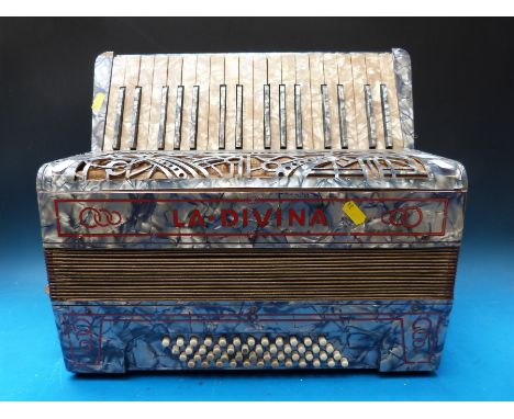 A La-Divina 48 bass piano accordion in grey pearloid finish (cased)