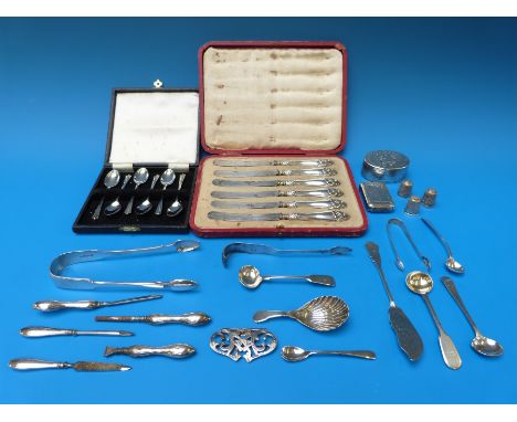 A Georgian hallmarked silver caddy spoon, cased set of hallmarked silver spoons, various hallmarked silver cutlery etc (224g)