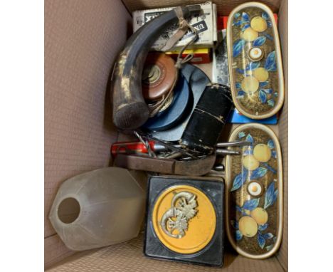 BOX OF ITEMS TO INCLUDE TAPE MEASURES, TRINKET BOXES &amp; ANIMAL HORN