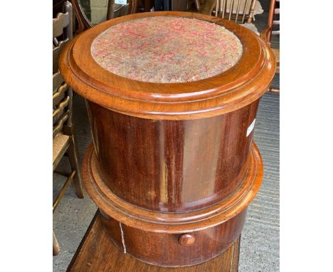 MAHOGANY COMMODE