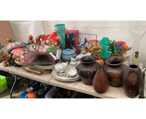 CHRISTMAS DECORATIONS, SEASHELLS, CORAL, SALTSTONE, LIGHT FITTINGS ETC