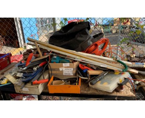 VARIOUS TOOLS INCLUDING G CLAMPS, STANLEY 4.5 WOOD PLANE, ELECTRIC LEAF BLOWER ETC