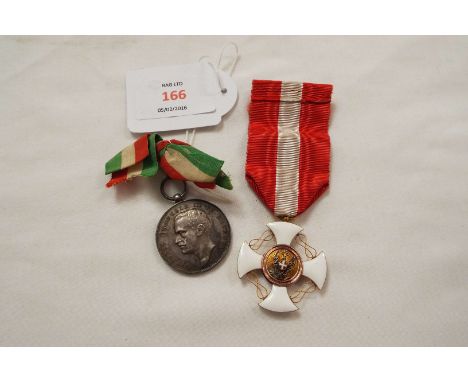 An Italian Order of the Crown, 5th Class Knight the gold and white enamel cross joined by Savoy knots, the obverse with jewel