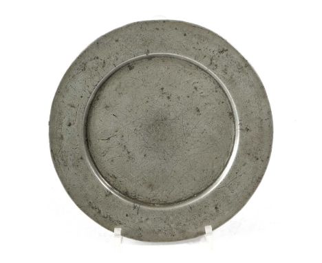 A RARE PEWTER PATENENGLISH, C.1603-25unidentified mark struck to the reverse of the rim with a crowned rose flanked by 'I R’,