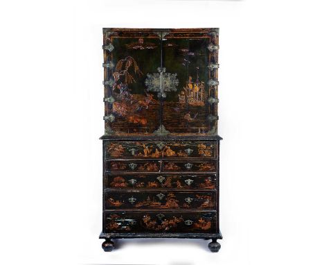 A RARE GEORGE I GREEN JAPANNED CABINET ON SECRETAIRE CHESTATTRIBUTED TO JOHN BELCHIER, C.1720decorated in gilt and red with c