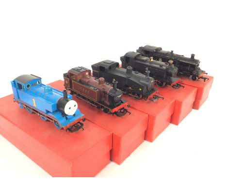 A Collection of 5 00 Gauge Locomotives. Including Hornby. Lima and Airfix. No Reserve.