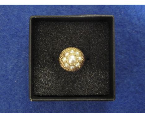 9ct gold cultured pearl cluster ring.  CONDITION REPORT: Size - M½.  No obvious damage.