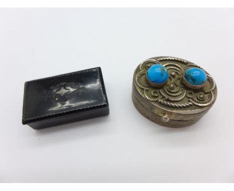 A small papier mache snuff box and a 925 silver pill box