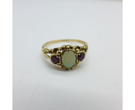 A 9ct gold and opal ring, 2.5g, R