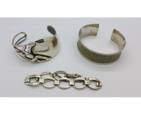 A hallmarked silver bracelet, a 925 silver 'mesh' bangle and one other bangle, total weight 80g